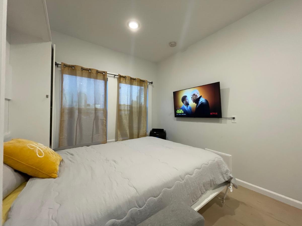 New Dtla W/private Parking Appartement
